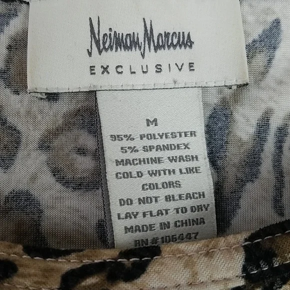 Neiman Marcus, 1-27, Animal Print Top, size M - Picture 4 of 4